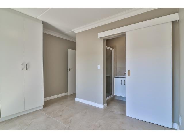 2 Bedroom Property for Sale in Waves Edge Western Cape